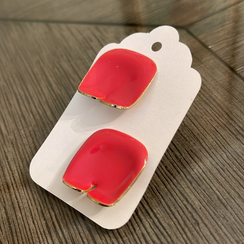 Vintage Wavey Shaped Square Earrings with Coral / Salmon Colored Enamel - Picture 11 of 16